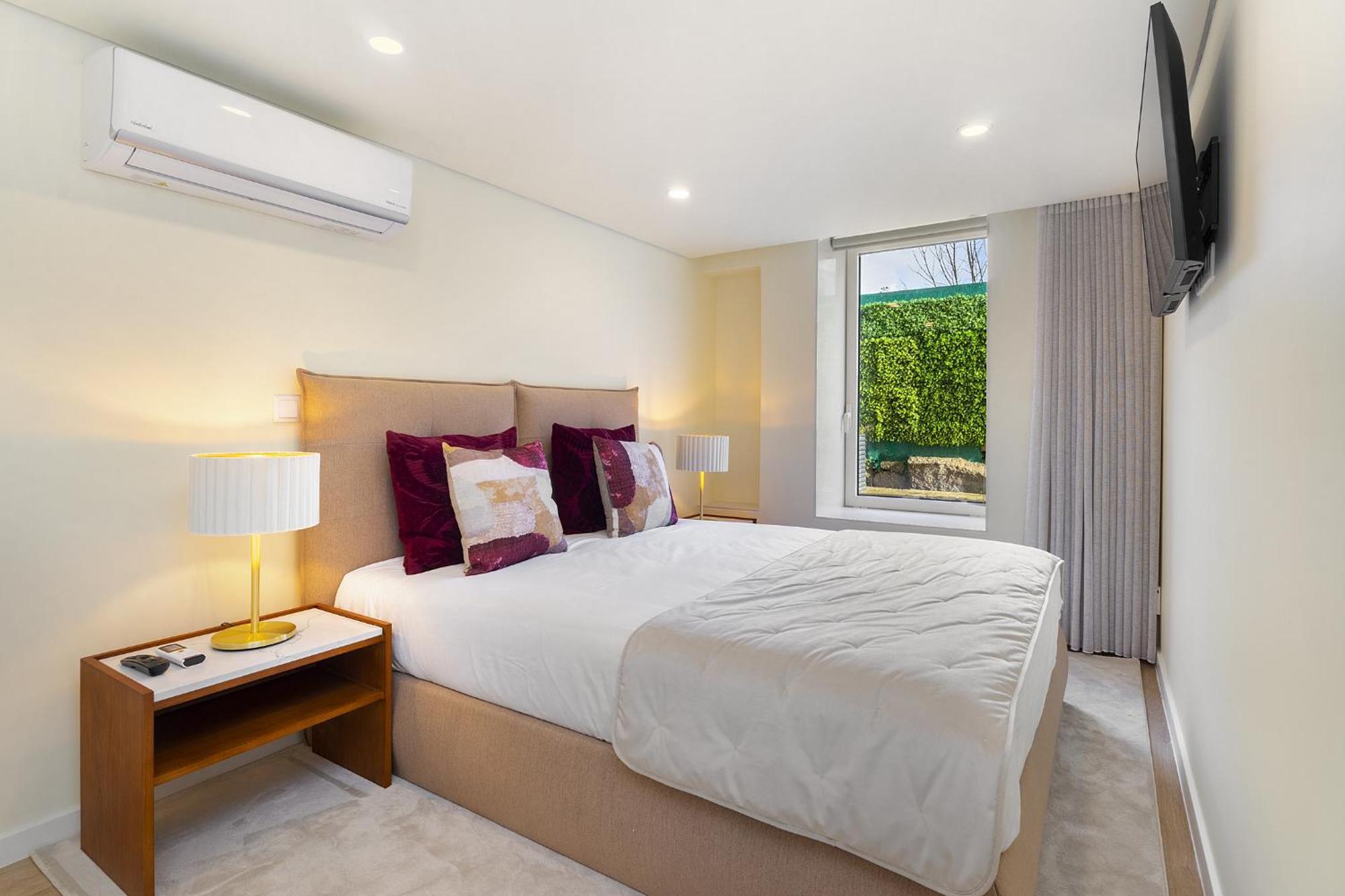 فيلا Douro Prestige Urban Retreat With Shared S-Pool & Gym بورتو المظهر الخارجي الصورة